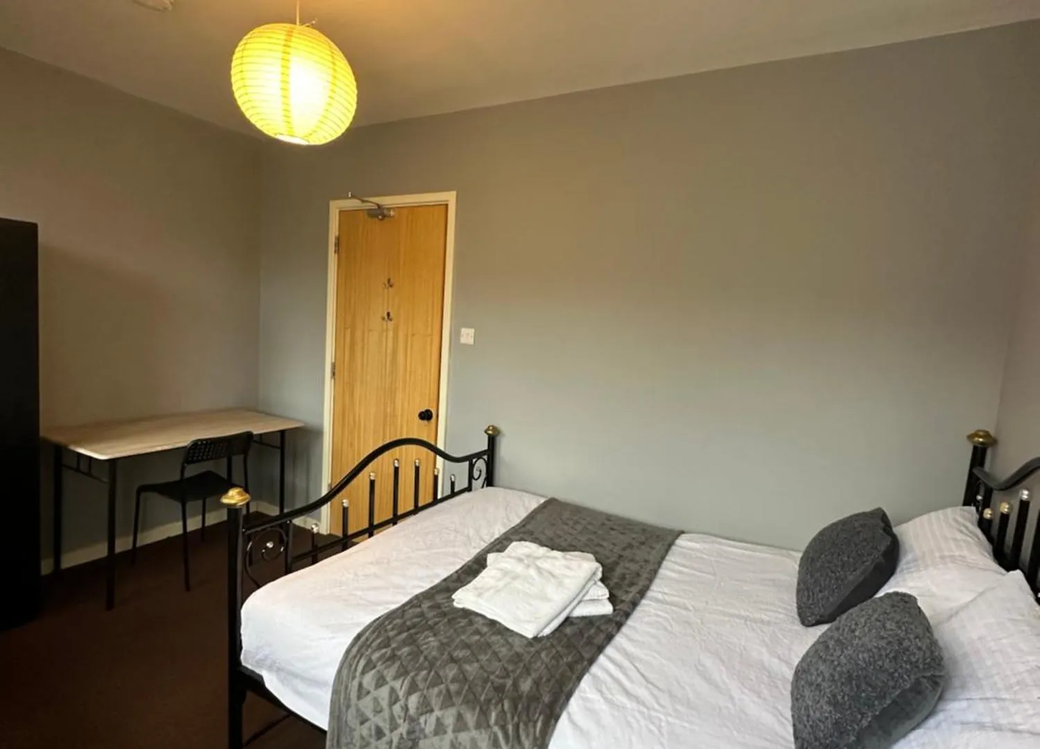 Luxury Room In Central London!6 Bedroom With 2 Bath & Separate Wc! 0*, London