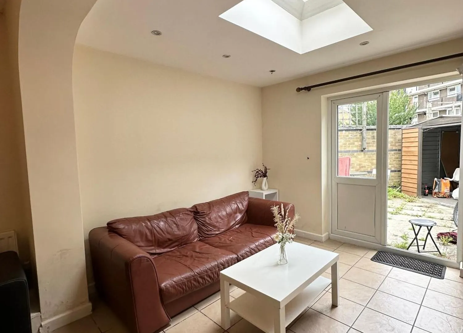 Luxury Room In Central London!6 Bedroom With 2 Bath & Separate Wc! London