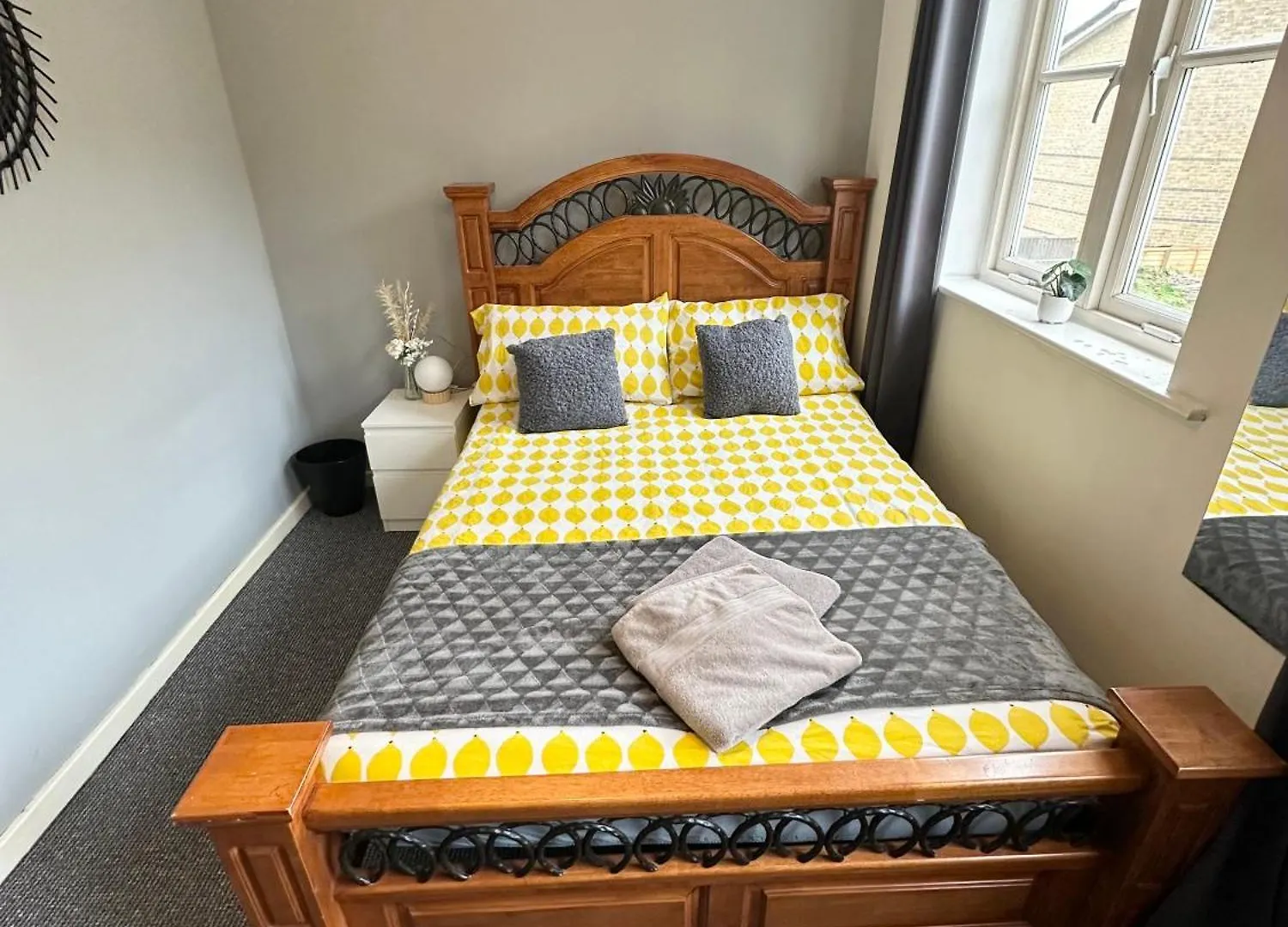 Luxury Room In Central London!6 Bedroom With 2 Bath & Separate Wc! Homestay