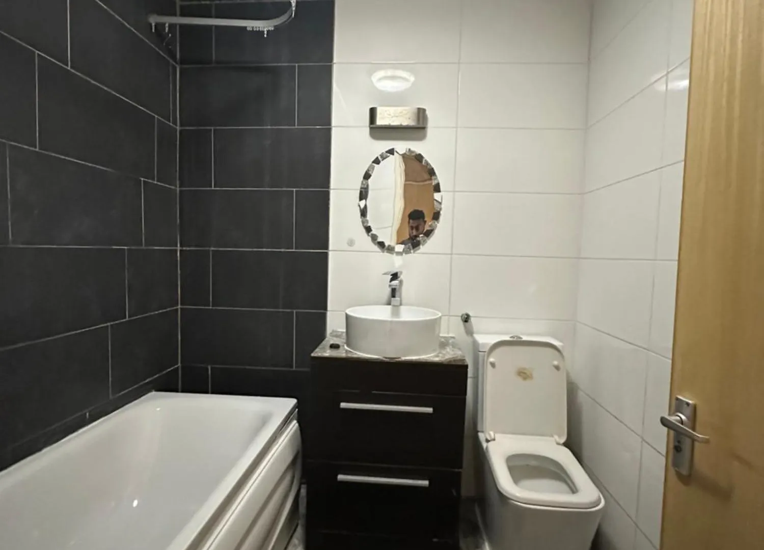 Luxury Room In Central London!6 Bedroom With 2 Bath & Separate Wc! London